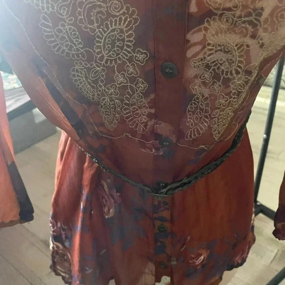 Daytrip belted top- small - Picture 3 of 5